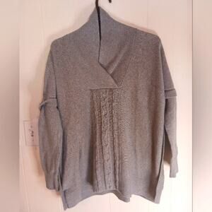 Cabi Charlotte Poncho Sweater gray. Size S
